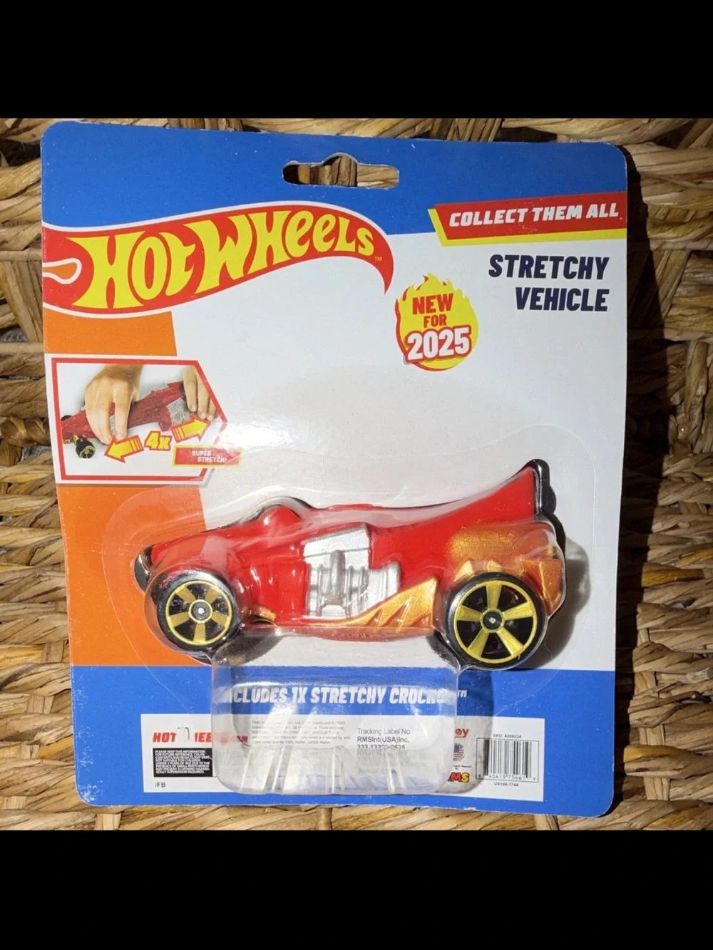 RMS Mattel Hot Wheels Stretchy Vehicle 4-Pack Spider , Crocodile, Dragon, Shark